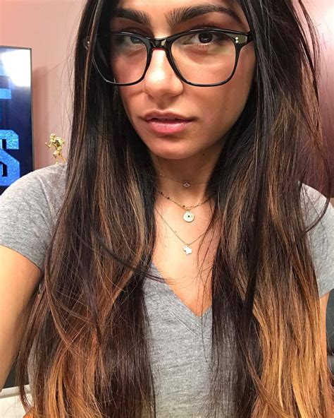 mia khalifa wallpaper|40.000+ melhores imagens de Mia Khalifa Wallpapers